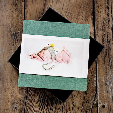 Heirloom 10x10 album with linen cover